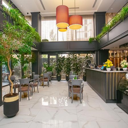 Premium Park Hotel Baku Bagian luar foto