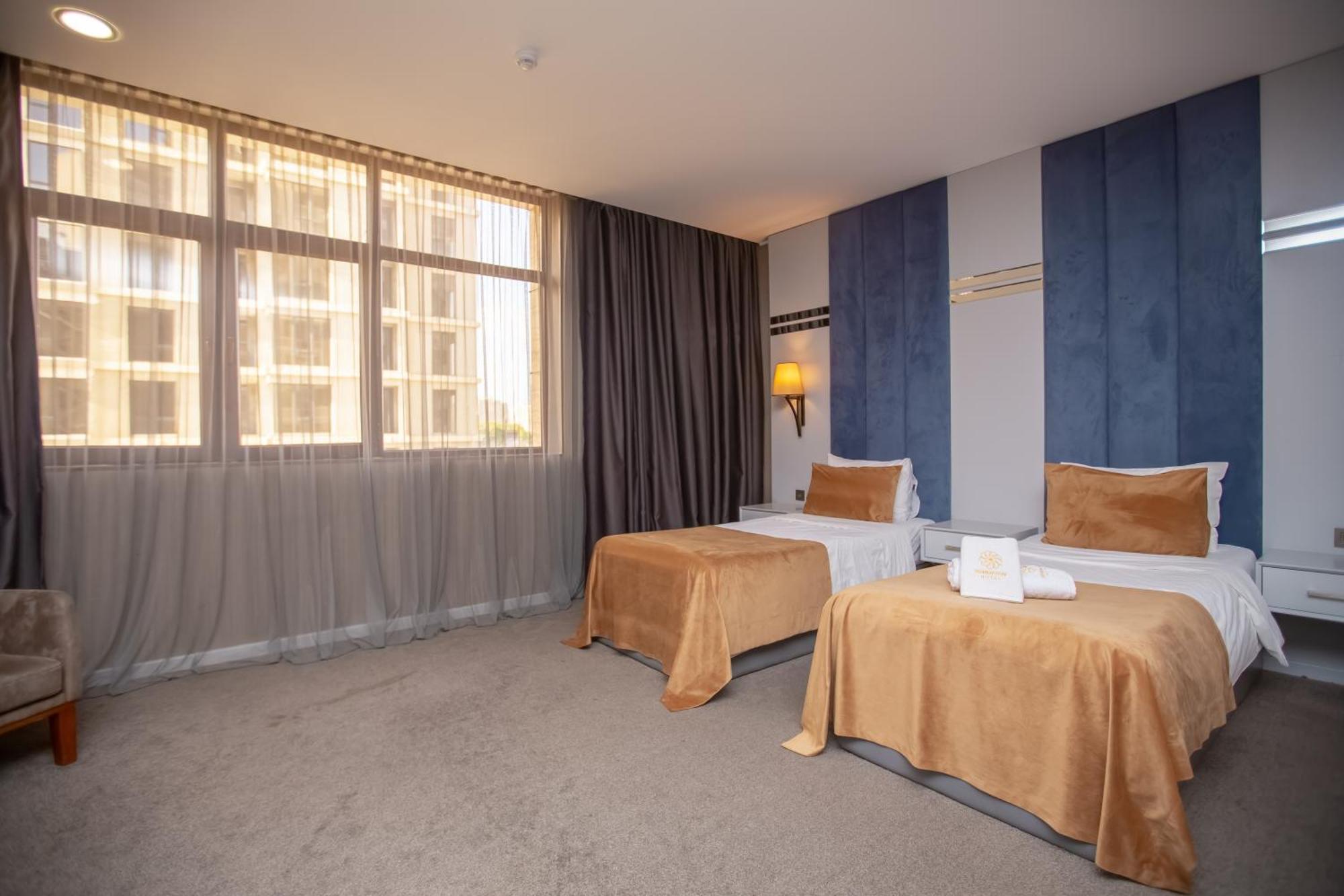 Premium Park Hotel Baku Bagian luar foto