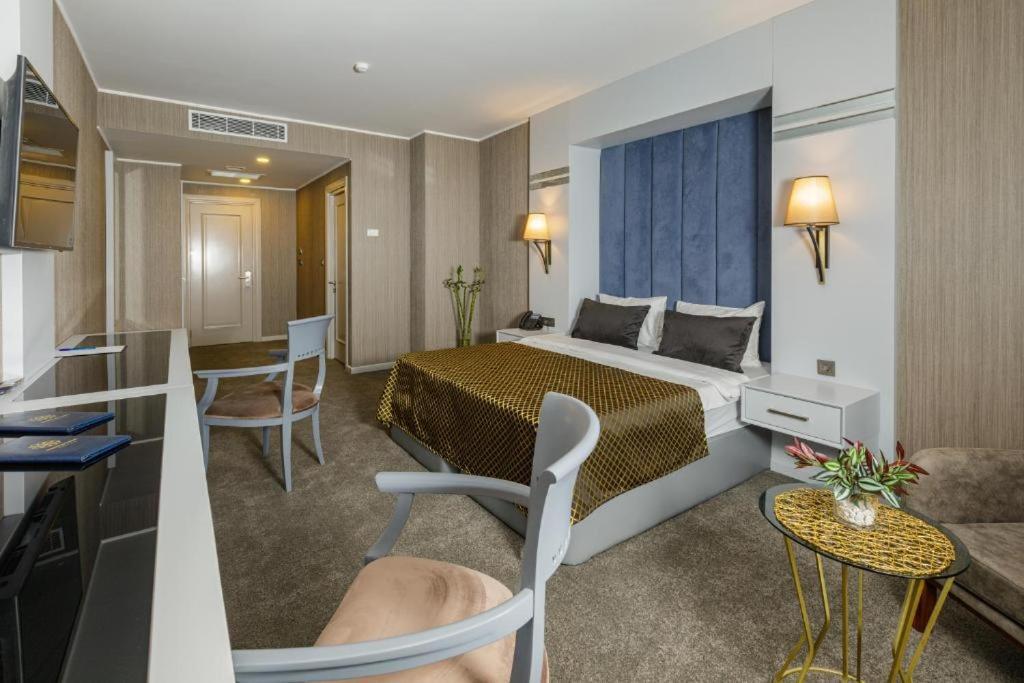 Premium Park Hotel Baku Bagian luar foto