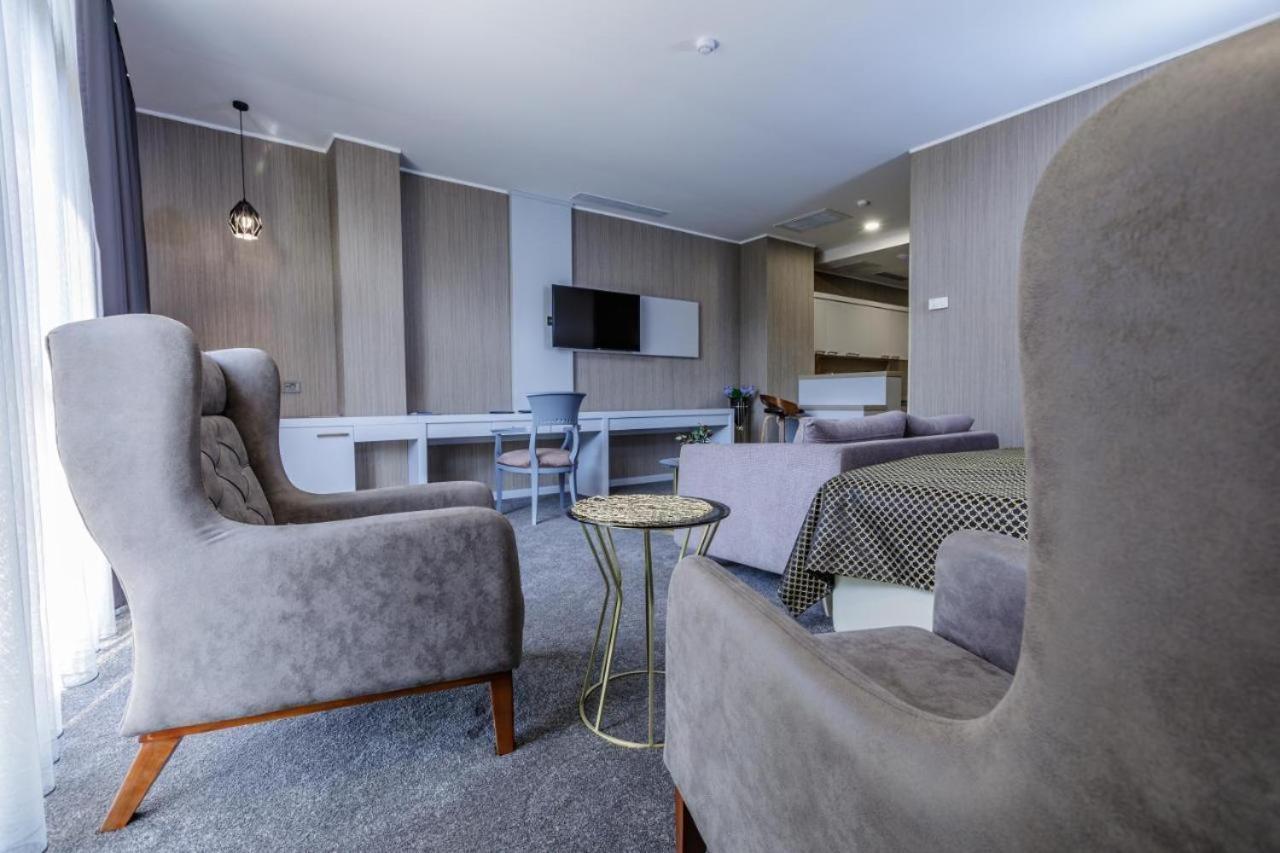 Premium Park Hotel Baku Bagian luar foto